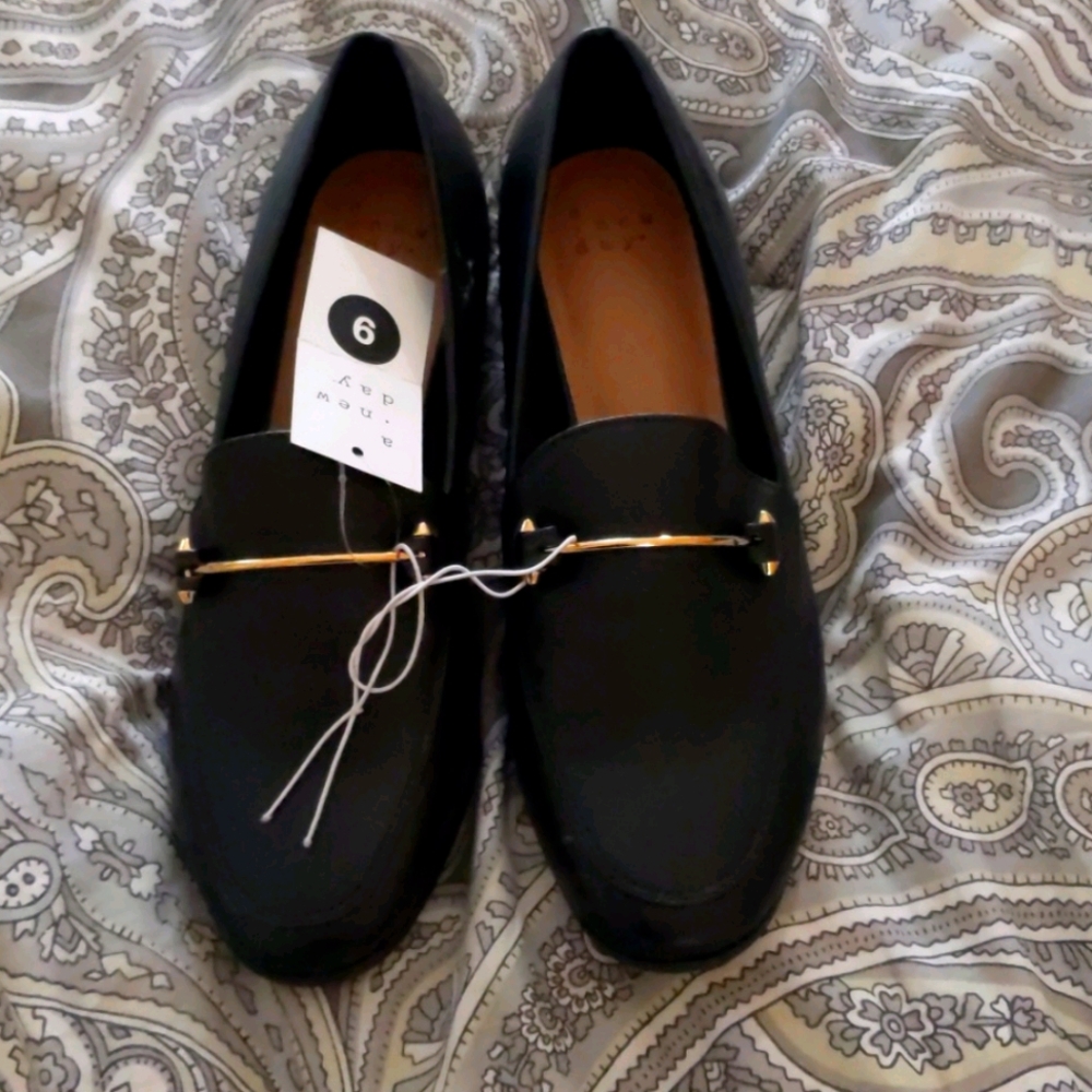 Black classic loafers